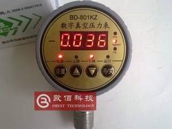 “昆明智能压力表上的数字“/